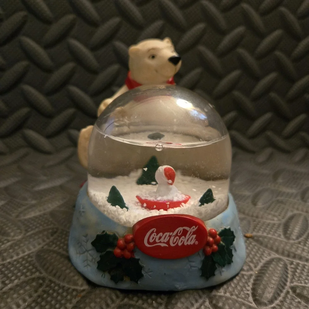 2003 Coca-Cola Polar Bear Snow Globe – Hardee’s Exclusive Holiday Promo